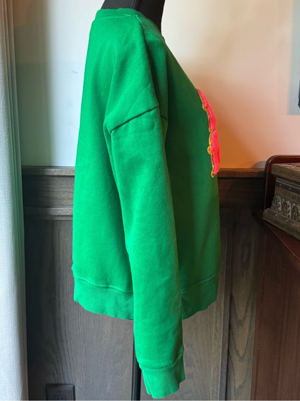Kirklands Green Sweatshirt with Pink and Gold medium “feelin festive” - Picture 6 of 8